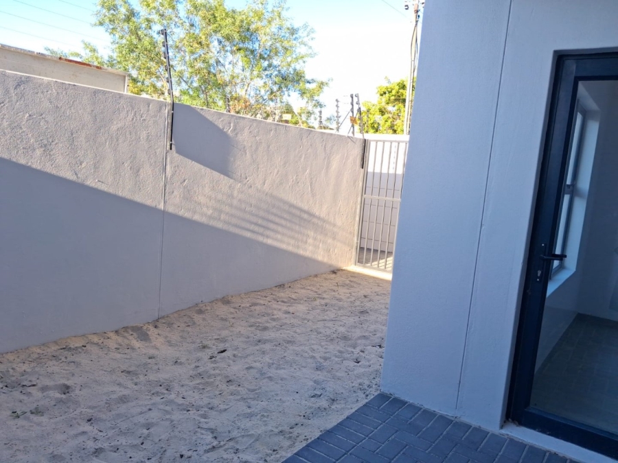 2 Bedroom Property for Sale in Table View Western Cape